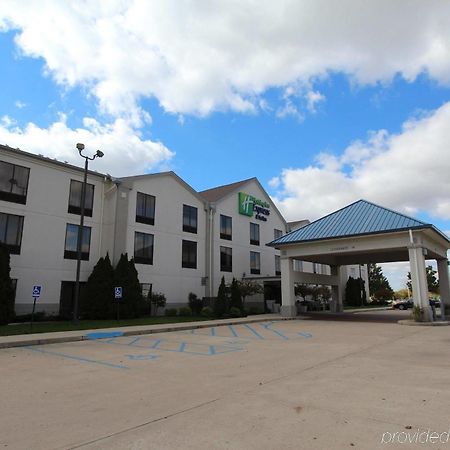 Baymont Inn & Suites By Wyndham Findlay Exterior photo